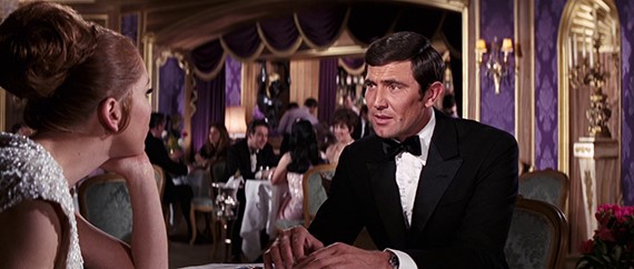 女王陛下の007について